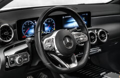 Mercedes-Benz A 200 AMG line