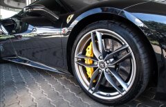 Ferrari 488 KARBON PAKET,LIFT,SKLADEM
