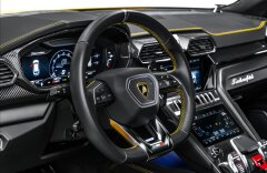 Lamborghini Urus V8 Night, panorama, 23" kola, B&O, 360°