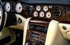 Bentley Azure Convertible V8 6.75 twin turbo
