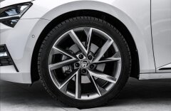 Škoda Superb 2,0TDI 4x4 Sportline, 147kW, DCC