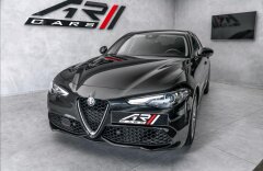Alfa Romeo Giulia VELOCE Q4 AT154kW, DNA, asistenty