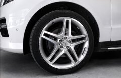 Mercedes-Benz Třídy M ML 350 CDI 4Matic AMG, vzduch, alcantara, CZ