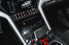 Lamborghini Urus 4.0 V8, Bang & Olufsen, Panorama, Karbón