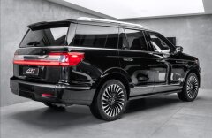 Lincoln Navigator Black Label