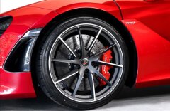 McLaren 720S coupe performance