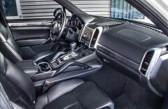 Porsche Cayenne Turbo, Burmester, keramiky, panorama, ACC