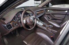Porsche Panamera Turbo PDCC, keramiky, burmester