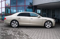 Bentley Continental Flying Spur W12 Muliner, entertainment