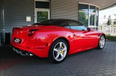 Ferrari California T, Rosso corsa