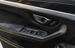 Lamborghini Urus 4.0 V8, Bang & Olufsen, Panorama, Karbón