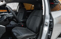 Volkswagen Golf 1,0 VIII, LIFE, KAMERA, ŤAŽNÉ ZARIADENIE, NOVÉ