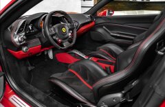 Ferrari 488 GTB Karbon+LED, racing sedadla, kamera, Akrapovic,