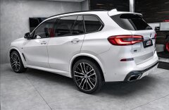 BMW X5 M50d, Individual, Masáže, Panorama