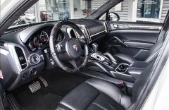 Porsche Cayenne Turbo, Burmester, keramiky, panorama, ACC