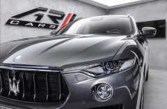 Maserati Levante S Gransport SQ4, model 2018, servodověry, asistent
