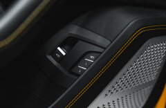 Lamborghini Urus 4.0 V8, Bang & Olufsen, Panorama, Karbón