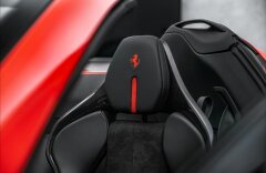 Ferrari SF90 Spider, lift, kamera