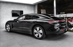 Porsche Taycan PASM, kamera, Keyless