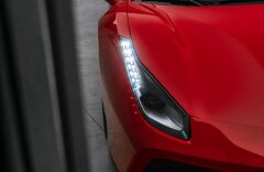 Ferrari 488 GTB Karbon+LED, racing sedadla, kamera, Akrapovic,
