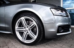 Audi S5 4.2 FSI quattro, Drive select, B&O sound, CZ