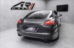 Porsche Panamera Turbo PDCC, keramiky, burmester