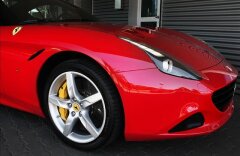 Ferrari California T, Rosso corsa