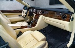 Bentley Azure Convertible V8 6.75 twin turbo