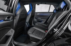 Volkswagen Golf R 20 Performance limited edition, Akrapovič, SKLAD