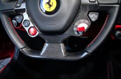 Ferrari 488 Karbon sedadla, Exclusive černý paket, Sklade