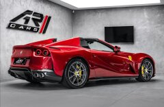 Ferrari 812 6,5 GTS V12, lift, karbon, 360°, Alcantara/karbon