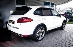 Porsche Cayenne Turbo, Burmester, keramiky, panorama, ACC
