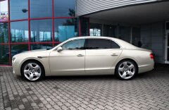 Bentley Continental Flying Spur W12 Muliner, entertainment