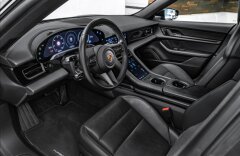 Porsche Taycan PASM, kamera, Keyless