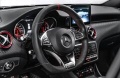 Mercedes-Benz Třídy A A 45 AMG 4Matic, AMG Aero paket, Performance