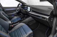 Volkswagen Golf R 20 Performance limited edition, Akrapovič, SKLAD