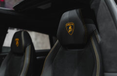 Lamborghini Urus 4.0 V8, Bang & Olufsen, Panorama, Karbón
