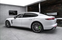 Porsche Panamera 4E-hybrid, Sport Chrono, záruka, Akrapovic