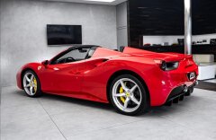 Ferrari 488 Spider, LIFT, nové