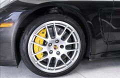 Porsche Panamera Turbo PDCC, keramiky, burmester