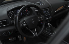 Maserati Levante BR TROFEO, Bowers&Wilkins, Karbón, ACC