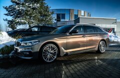 BMW Řada 5 540i xD Touring, Sport line, Individual