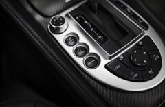 Mercedes-Benz SL 6,2 63 AMG, IWC EDÍCIA, HARMAN KARDON