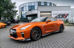 Nissan GT-R Black edition