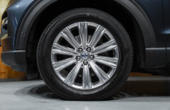 Ford Explorer Platinum Plug-in-Hybrid 4x4, B&O