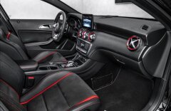 Mercedes-Benz Třídy A A 45 AMG 4Matic, AMG Aero paket, Performance