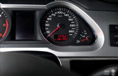 Audi A6 Allroad 3.0 TDI quattro facelift, alcantara, DPH, CZ