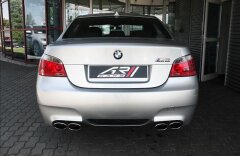BMW M5 výborný stav
