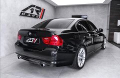 BMW Řada 3 335i, kůže Dakota, 18" M kola, PDC