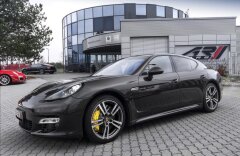 Porsche Panamera Turbo S, keramiky, Burmester, nezávislé top., CZ